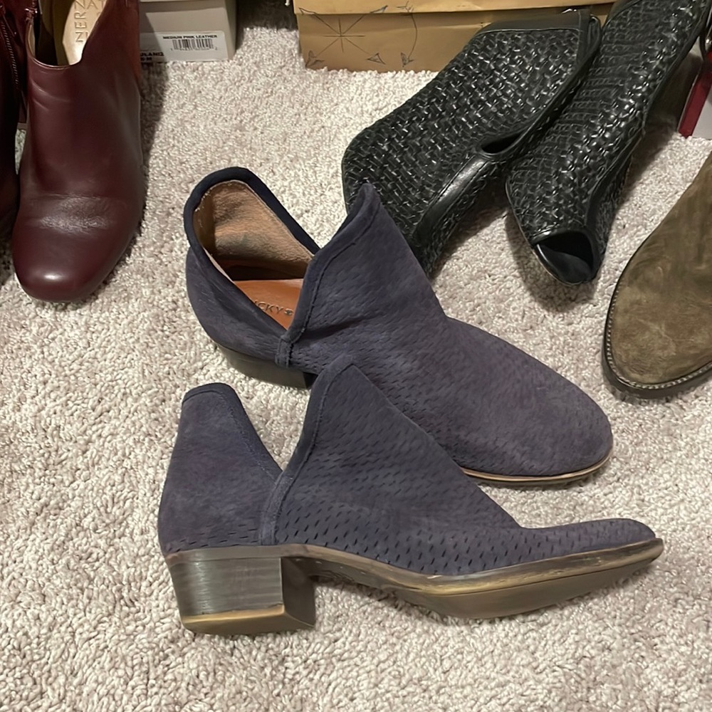 Lucky brand shoes size 10 M or 40 .